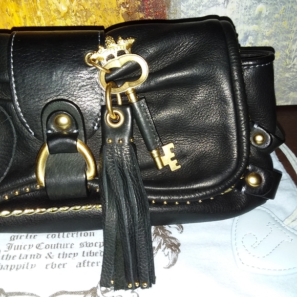 🍂Juicy Couture Soft Clutch🍂 - Picture 6 of 10